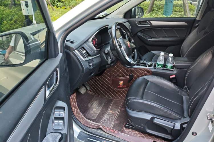 Used Roewe RX5 2020 20T Automatic 4G Connected Million Edition Driver Seat