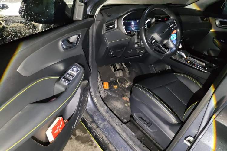 Used Roewe RX5 2020 PLUS 300TGI Automatic Ali National Trend Flagship Edition Driver Seat