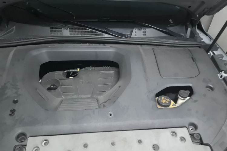 Used Roewe RX5 2020 PLUS 300TGI Automatic Ali National Style Ronglin Edition Engine Bay