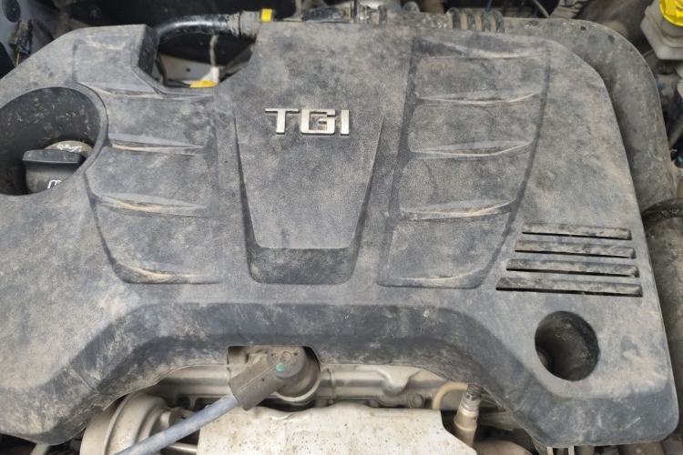 Used Roewe RX5 2020 20T Automatic 4G Connect Excellence Edition Engine Bay
