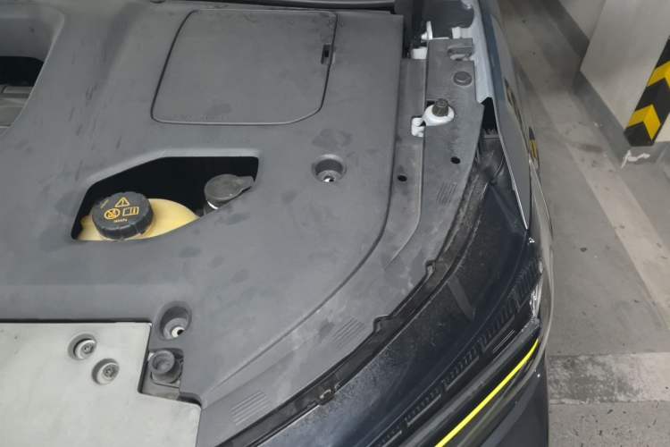 Used Roewe RX5 2020 PLUS 300TGI Automatic Ali National Style Ronglin Edition Engine Bay Left