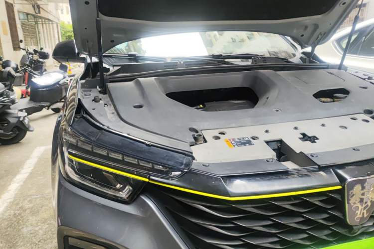 Used Roewe RX5 2020 PLUS 300TGI Automatic Ali National Style Ronglin Edition Engine Bay Right