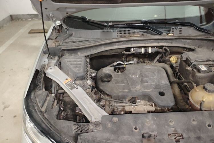 Used Roewe RX5 2020 20T Automatic 4G Connected Million Edition Engine Bay Right