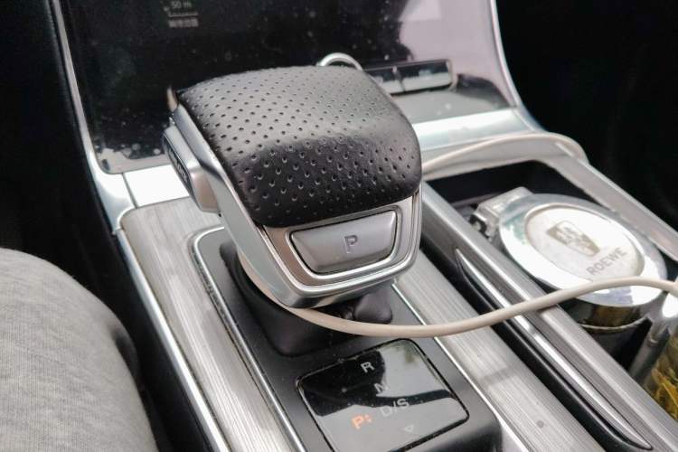 Used Roewe RX5 2020 PLUS 300TGI Automatic Ali National Trend Flagship Edition Gear Lever