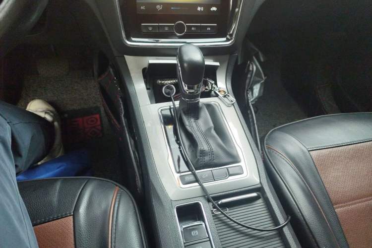 Used Roewe RX5 2020 20T Automatic 4G Connect Excellence Edition Gear Lever