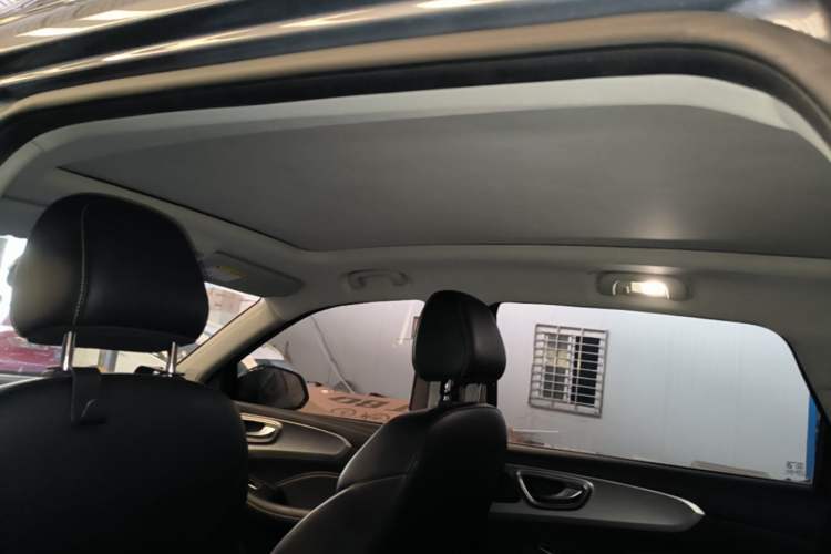 Used Roewe RX5 2020 PLUS 300TGI Automatic Ali National Style Ronglin Edition Headliner