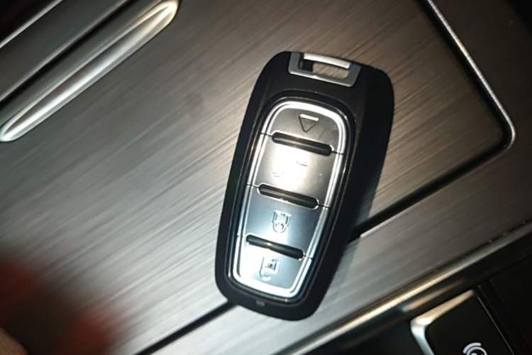 Used Roewe RX5 2020 PLUS 300TGI Automatic Ali National Style Luxury Edition Interior 1