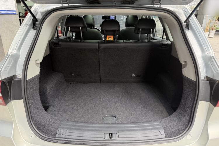 Used Roewe RX5 2020 20T Automatic 4G Connected Million Edition Interior 5
