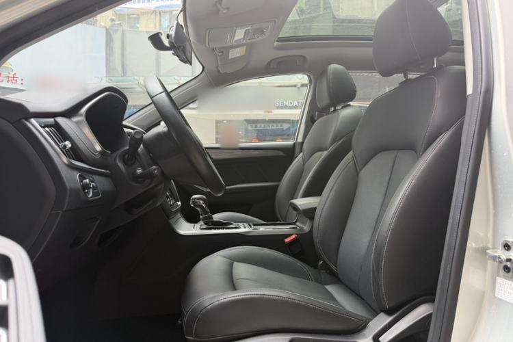 Used Roewe RX5 2020 20T Automatic 4G Connected Million Edition Interior 7