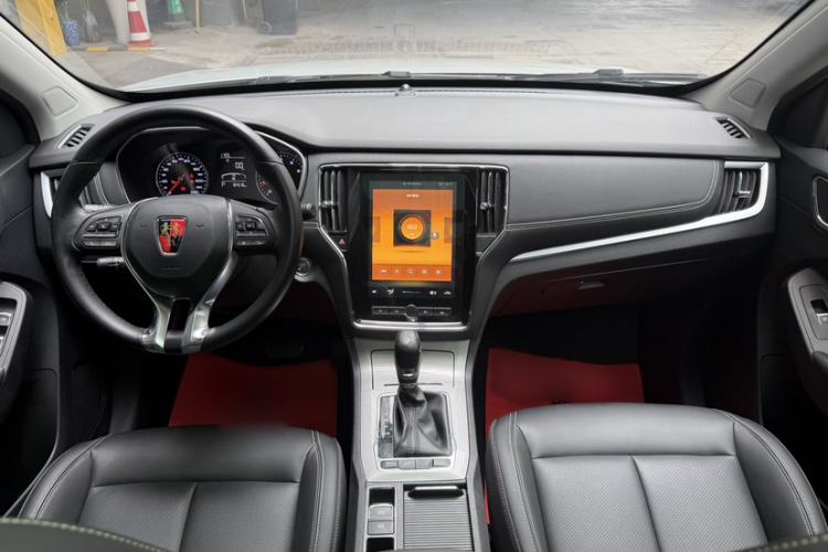 Used Roewe RX5 2020 20T Automatic 4G Connected Million Edition Interior 8