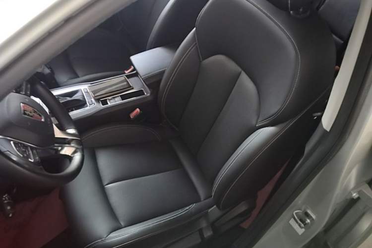 Used Roewe RX5 2020 20T Automatic 4G Connected Million Edition Left Front Seat