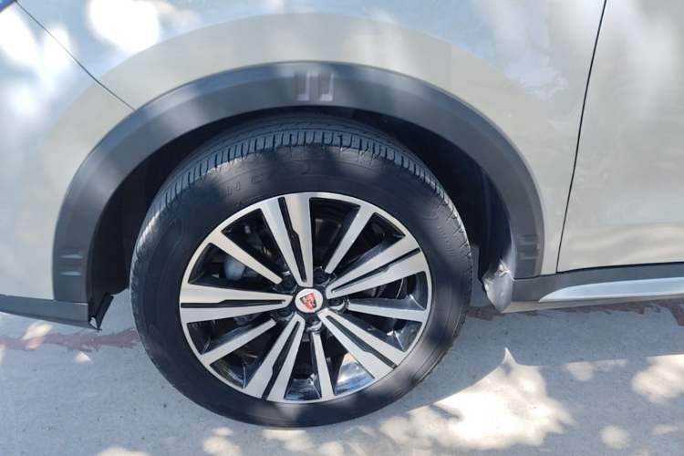 Used Roewe RX5 2020 20T Manual 4G Connect Super-Luxury Flagship Edition Left Front Wheel Hub