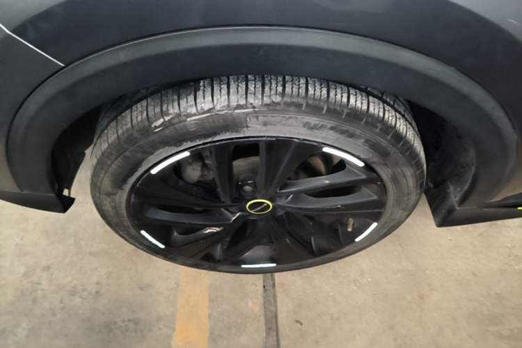 Used Roewe RX5 2020 PLUS 300TGI Automatic Ali National Style Ronglin Edition Left Front Wheel Hub