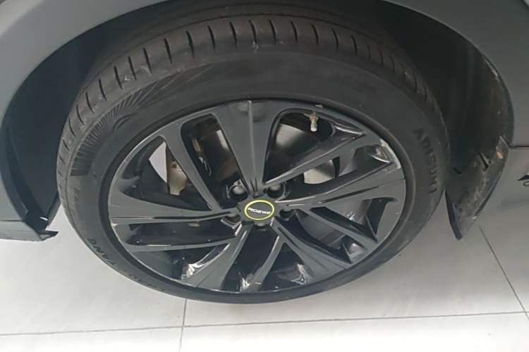 Used Roewe RX5 2020 PLUS 300TGI Automatic Ali National Style Luxury Edition Left Front Wheel Hub