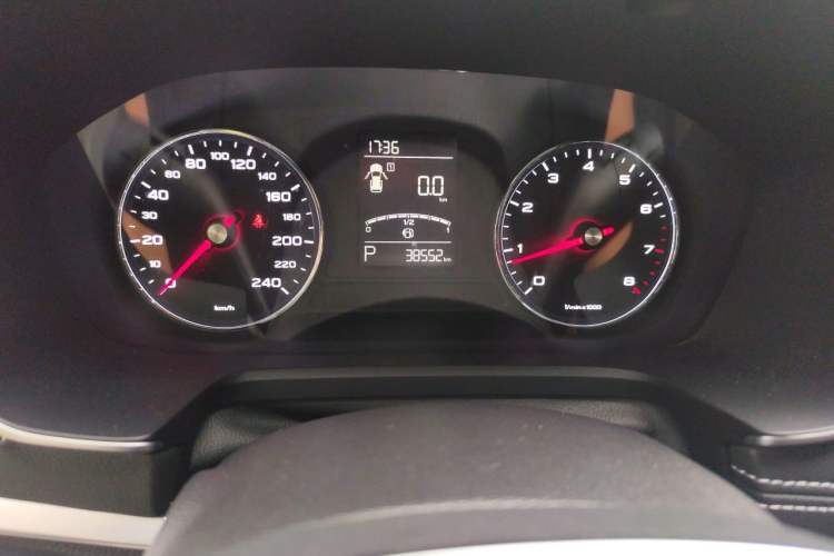 Used Roewe RX5 2020 20T Automatic 4G Connect Excellence Edition Odometer Close Up