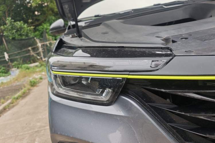 Used Roewe RX5 2020 20T Automatic Ali Smart Network Beyond Flagship Edition Right Front Headlight