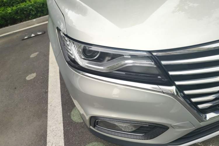 Used Roewe RX5 2020 20T Automatic 4G Connect Excellence Edition Right Front Headlight
