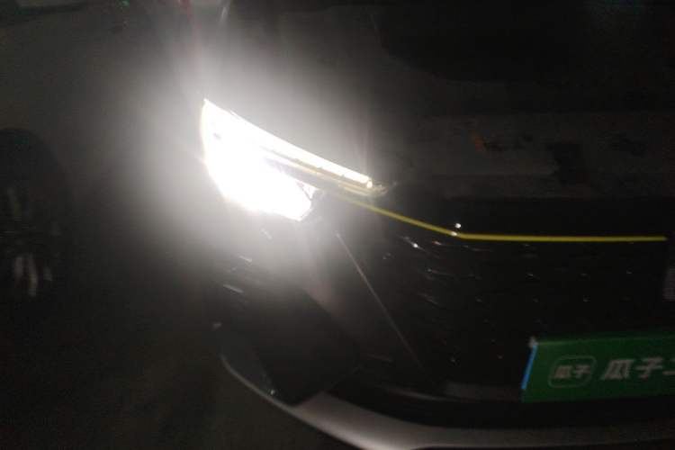 Used Roewe RX5 2020 PLUS 300TGI Automatic Ali National Style Ronglin Edition Right Front Headlight