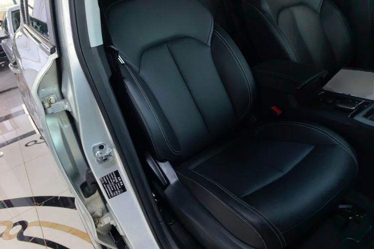 Used Roewe RX5 2020 20T Automatic 4G Connected Million Edition Right Front Seat