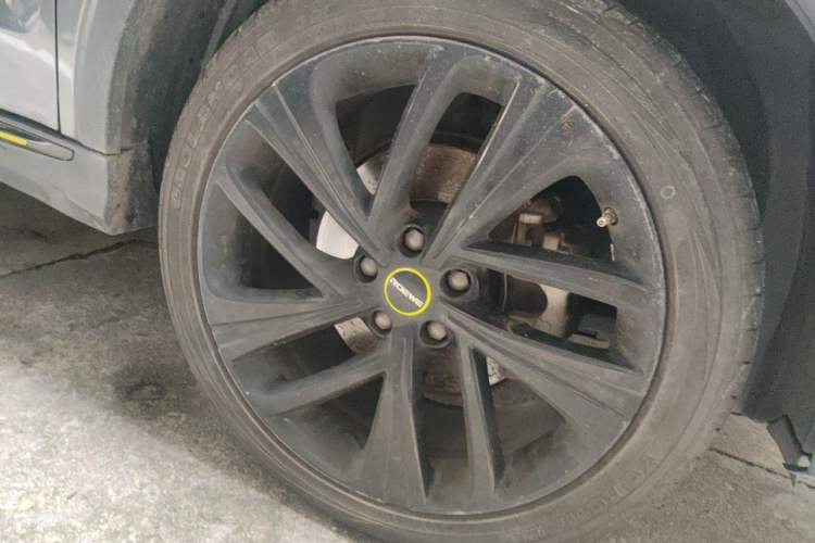 Used Roewe RX5 2020 PLUS 300TGI Automatic Ali National Style Ronglin Edition Right Front Wheel Hub