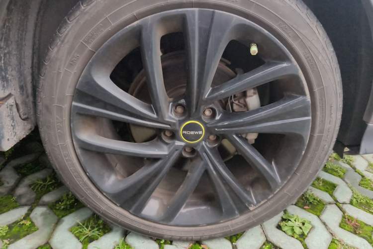 Used Roewe RX5 2020 PLUS 300TGI Automatic Ali National Style Ronglin Edition Right Front Wheel Hub