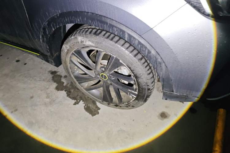 Used Roewe RX5 2020 PLUS 300TGI Automatic Ali National Trend Flagship Edition Right Front Wheel Hub