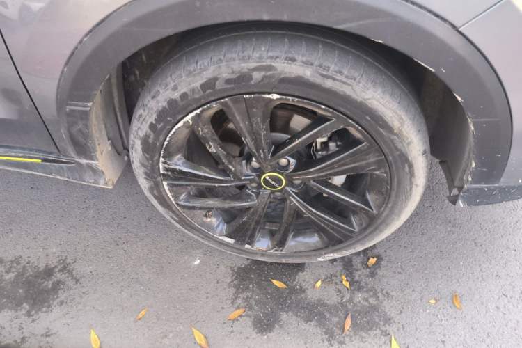 Used Roewe RX5 2020 PLUS 300TGI Automatic Ali National Style Ronglin Edition Right Front Wheel Hub