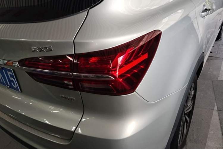 Used Roewe RX5 2020 20T Automatic 4G Connected Million Edition Right Rear Taillight