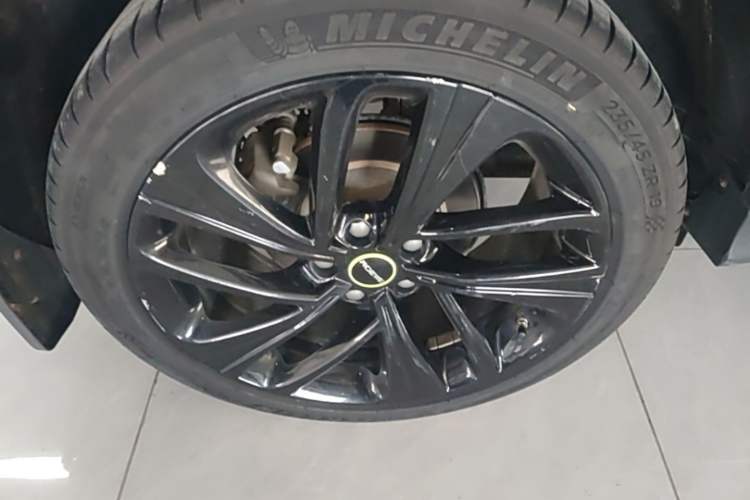 Used Roewe RX5 2020 PLUS 300TGI Automatic Ali National Style Luxury Edition Right Rear Wheel Hub