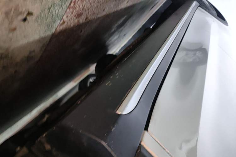 Used Roewe RX5 2020 20T Automatic 4G Connect Superior Flagship Edition Right Side Sill
