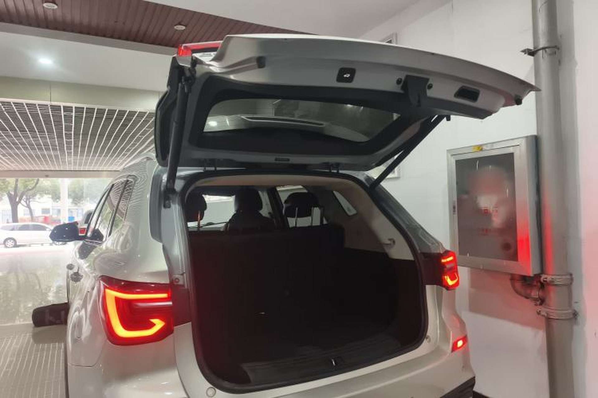 Used Roewe RX5 2020 PLUS 300TGI Automatic Ali National Trend Flagship Edition Trunk