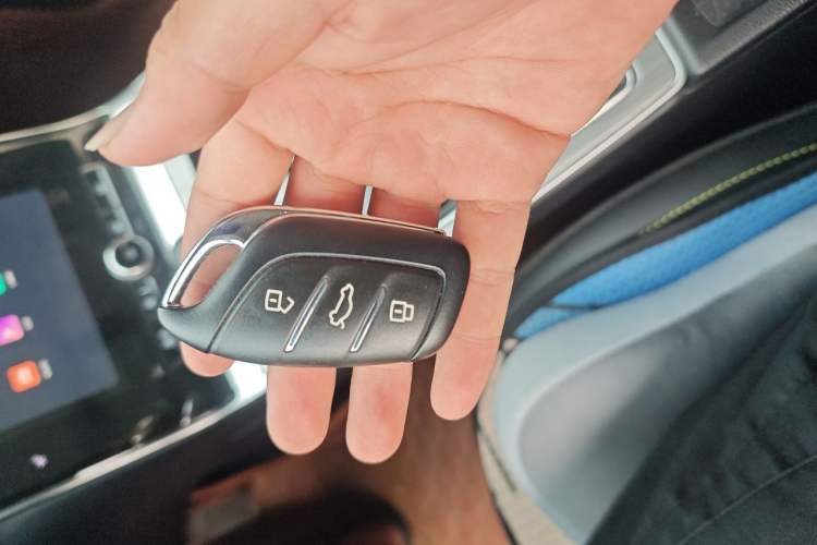 Used Roewe RX5 2020 20T Automatic Ali Smart Network Beyond Flagship Edition Vehicle Key