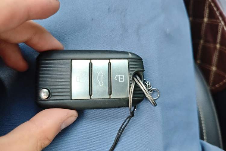 Used Roewe RX5 2020 20T Automatic 4G Connected Million Edition Vehicle Key