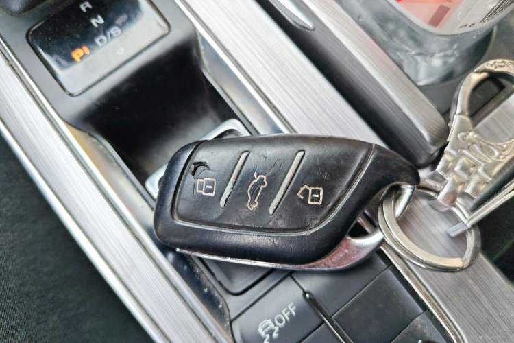 Used Roewe RX5 2020 PLUS 300TGI Automatic Ali National Trend Flagship Edition Vehicle Key