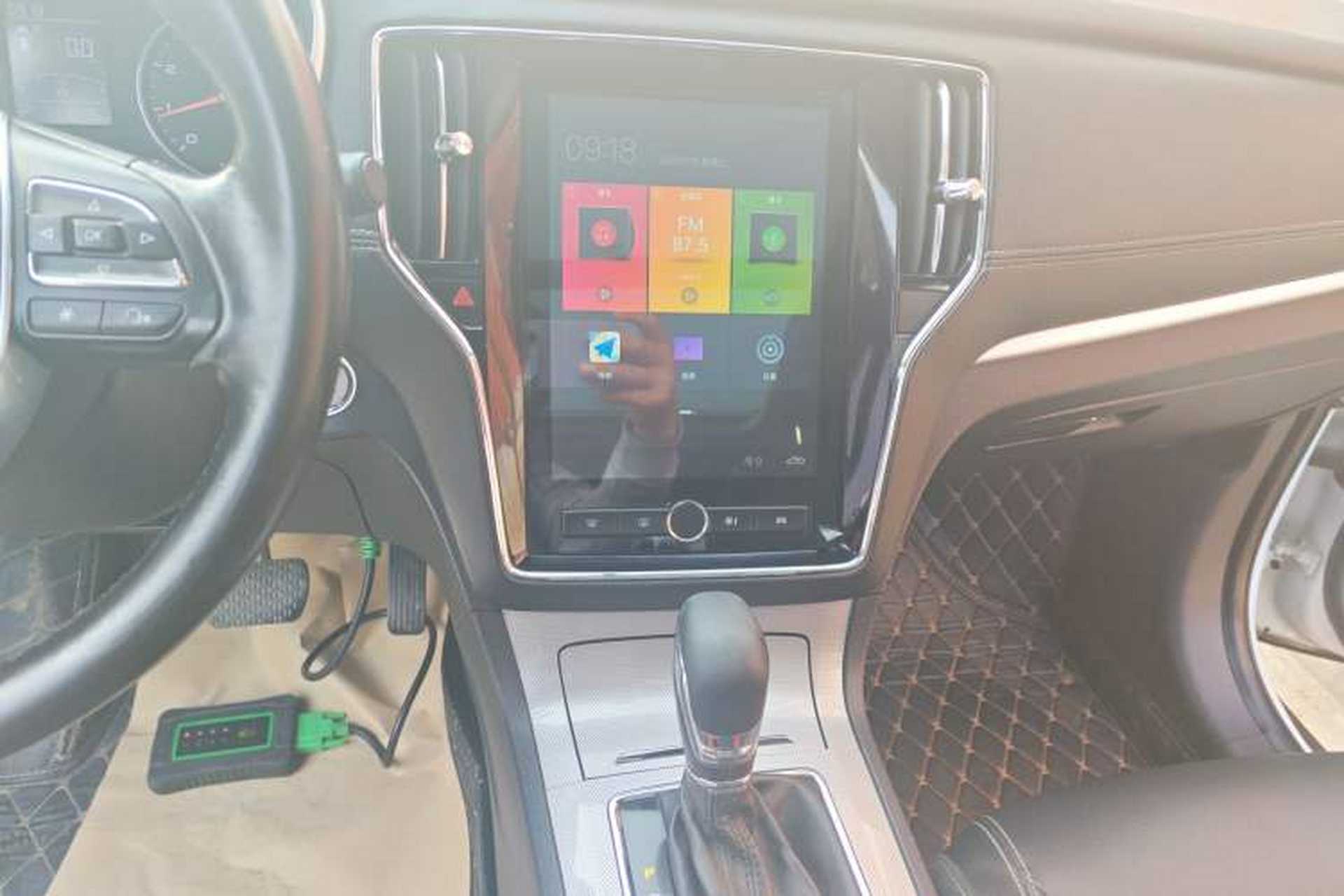Used Roewe RX5 2020 20T Automatic 4G Connect Superior Flagship Edition Audio And AC Panel