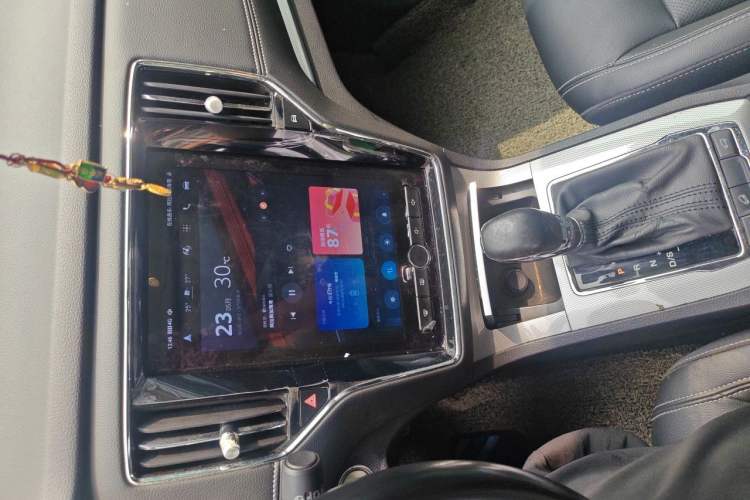 Used Roewe RX5 2020 20T Automatic Ali Smart Network Beyond Flagship Edition Audio And AC Panel