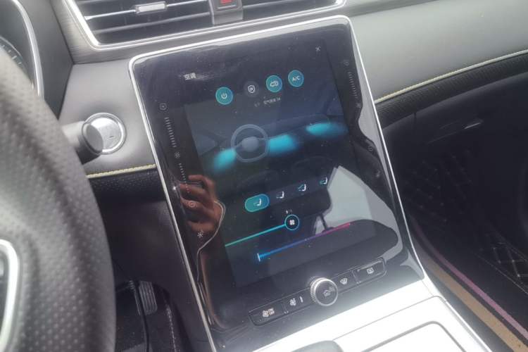 Used Roewe RX5 2020 PLUS 300TGI Automatic Ali National Style Luxury Edition Audio And AC Panel