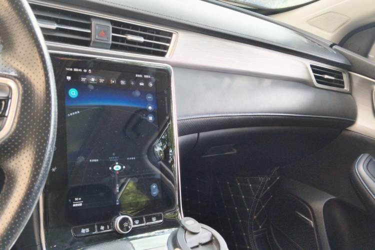 Used Roewe RX5 2020 PLUS 300TGI Automatic Ali National Trend Flagship Edition Audio And AC Panel