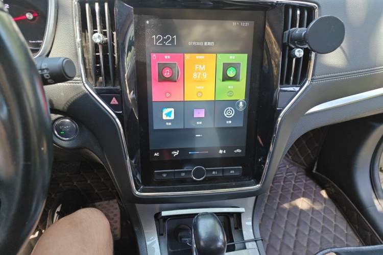 Used Roewe RX5 2020 20T Automatic 4G Connect Superior Flagship Edition Audio And AC Panel