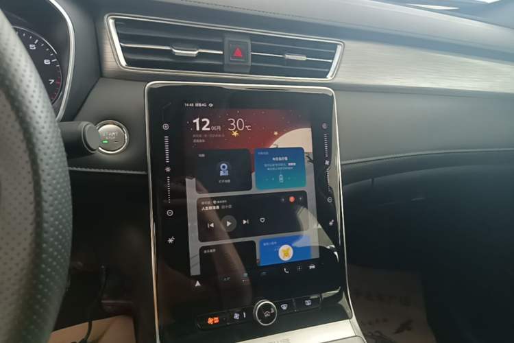Used Roewe RX5 2020 PLUS 300TGI Automatic Ali National Style Luxury Edition Audio And AC Panel
