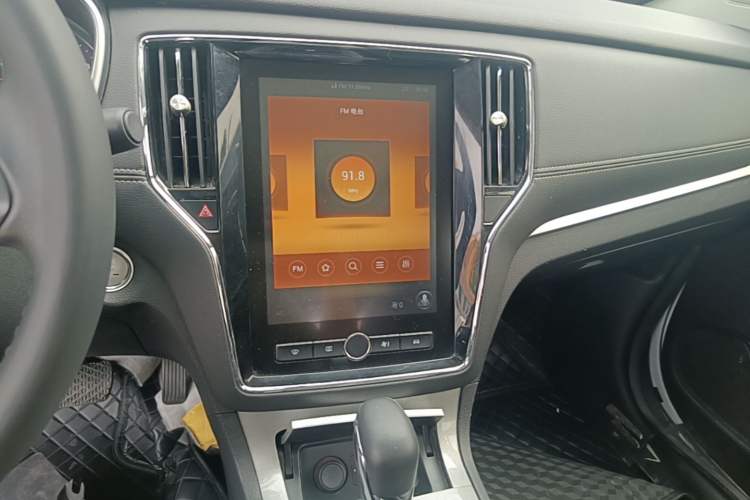 Used Roewe RX5 2020 20T Automatic 4G Connect Superior Flagship Edition Audio And AC Panel