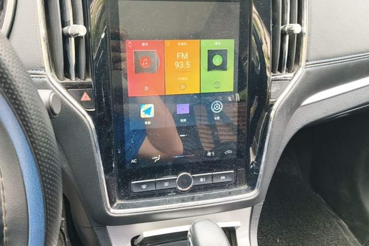 Used Roewe RX5 2020 20T Automatic 4G Connect Superior Flagship Edition Audio And AC Panel