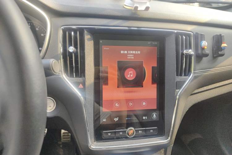 Used Roewe RX5 2020 20T Automatic 4G Connect Superior Flagship Edition Audio And AC Panel