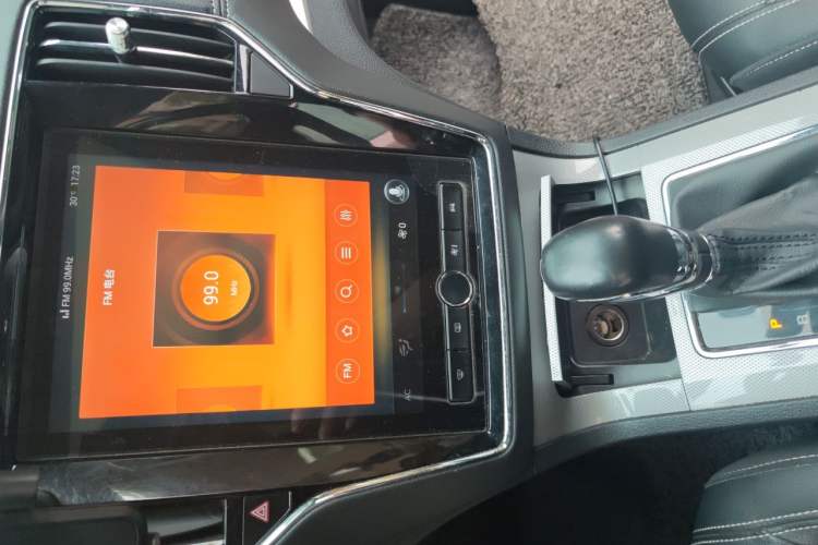 Used Roewe RX5 2020 20T Automatic 4G Connect Superior Flagship Edition Audio And AC Panel