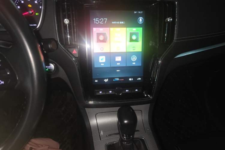Used Roewe RX5 2020 20T Automatic 4G Connected Million Edition Audio And AC Panel