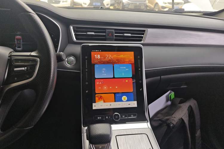 Used Roewe RX5 2020 PLUS 300TGI Automatic Ali National Trend Flagship Edition Audio And AC Panel