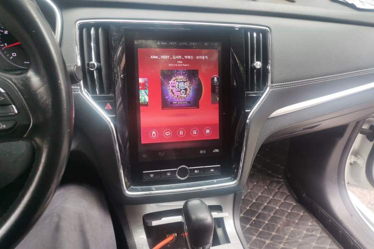 Used Roewe RX5 2020 20T Automatic 4G Connect Superior Flagship Edition Audio And AC Panel