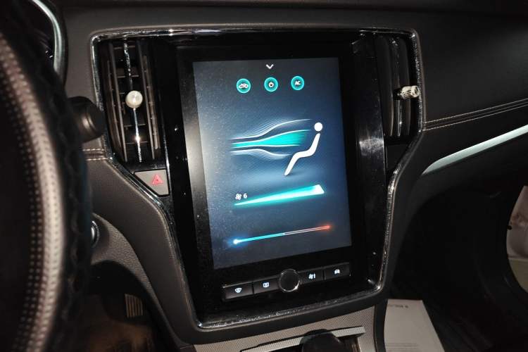 Used Roewe RX5 2020 20T Automatic 4G Connect Superior Flagship Edition Audio And AC Panel
