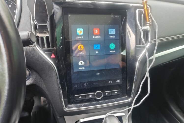 Used Roewe RX5 2020 20T Automatic 4G Connect Superior Flagship Edition Audio And AC Panel