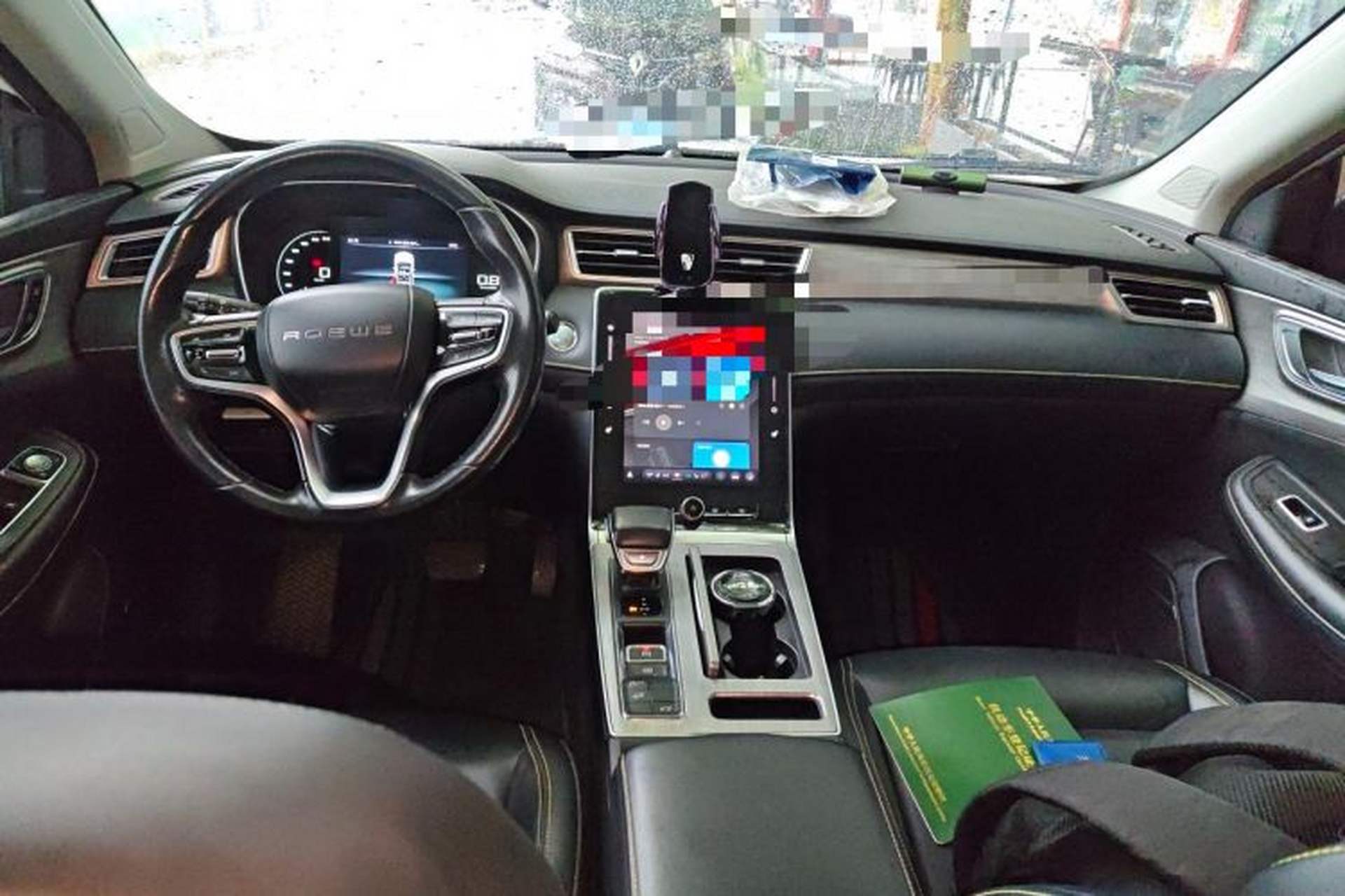 Used Roewe RX5 2020 PLUS 300TGI Automatic Ali National Trend Flagship Edition Center Console